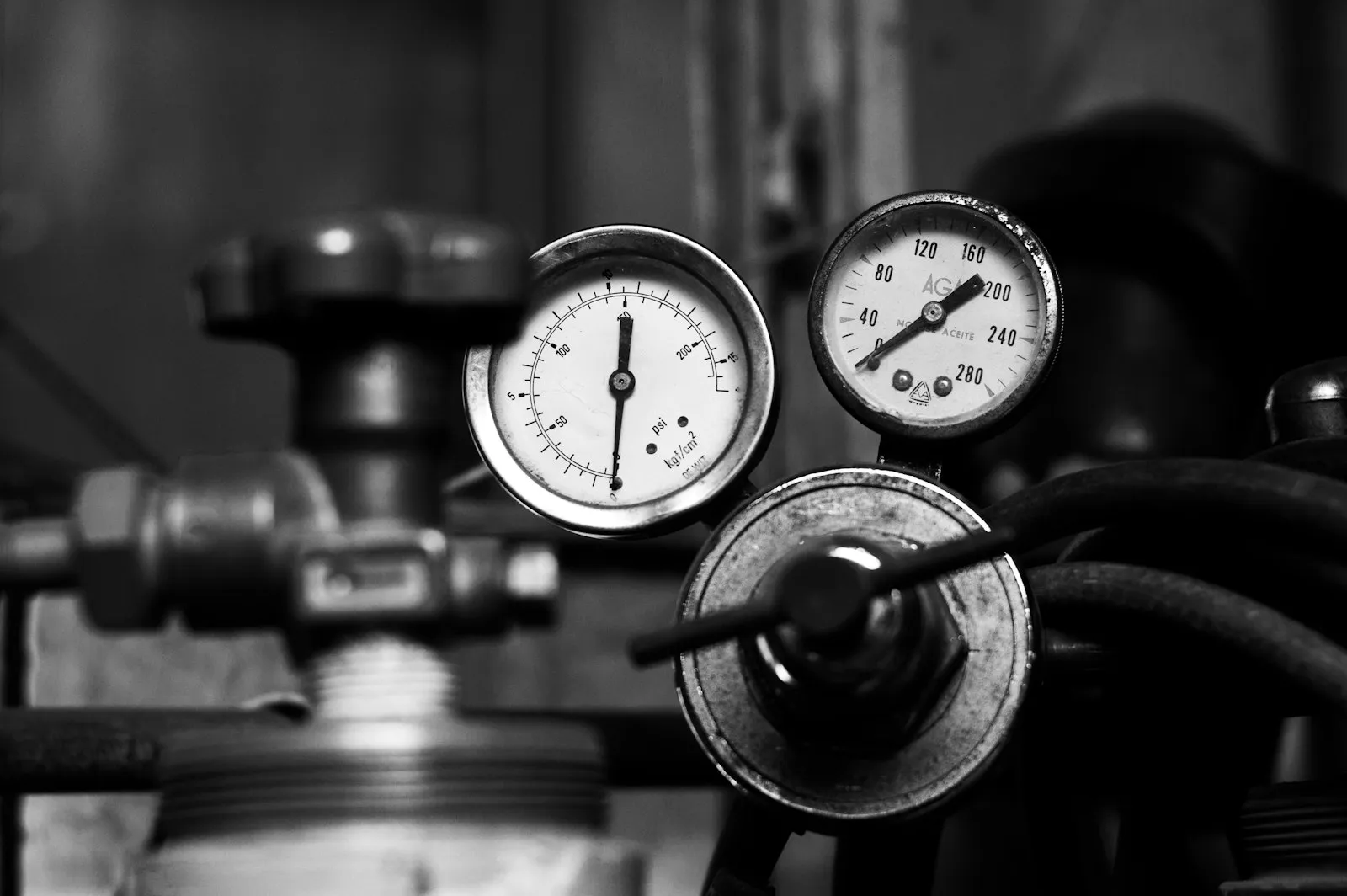 Manifold gauge AC untuk mengukur tekanan freon